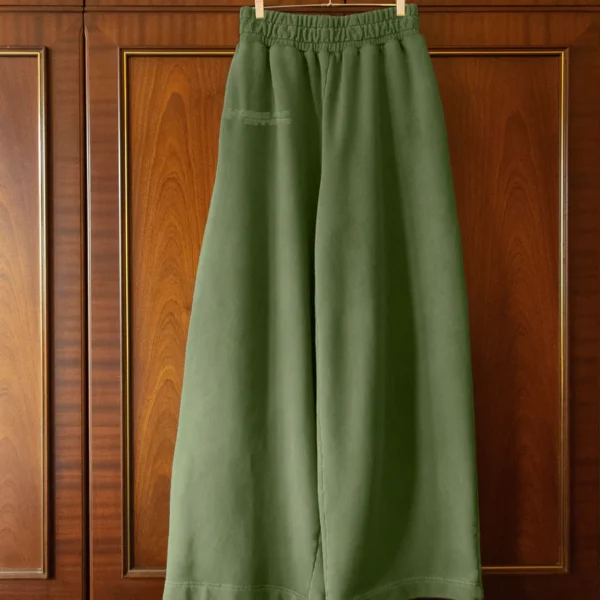 House of Errors Relaxed Joggers in Emerald 2.webp