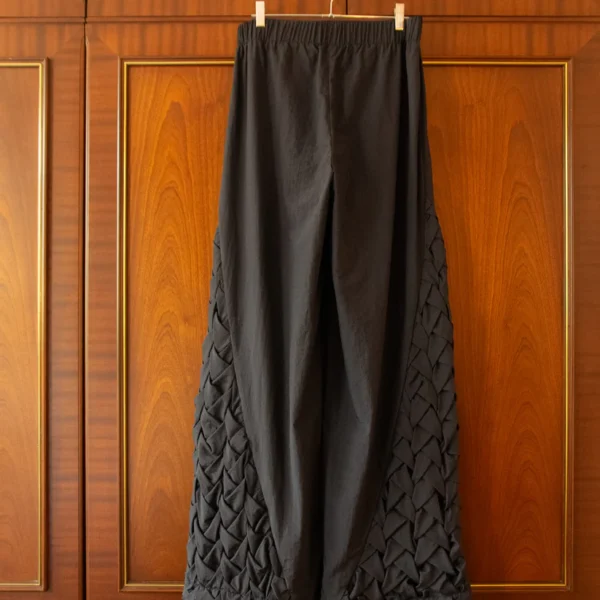 House of Errors Smockweave Trackpants Black 2.webp